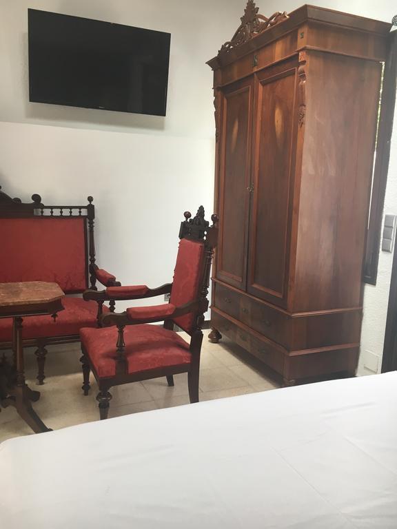 Stadthaus Mitten Im Kuenstlerviertel Von Arta Mit Zwei Wohnungen Eksteriør bilde